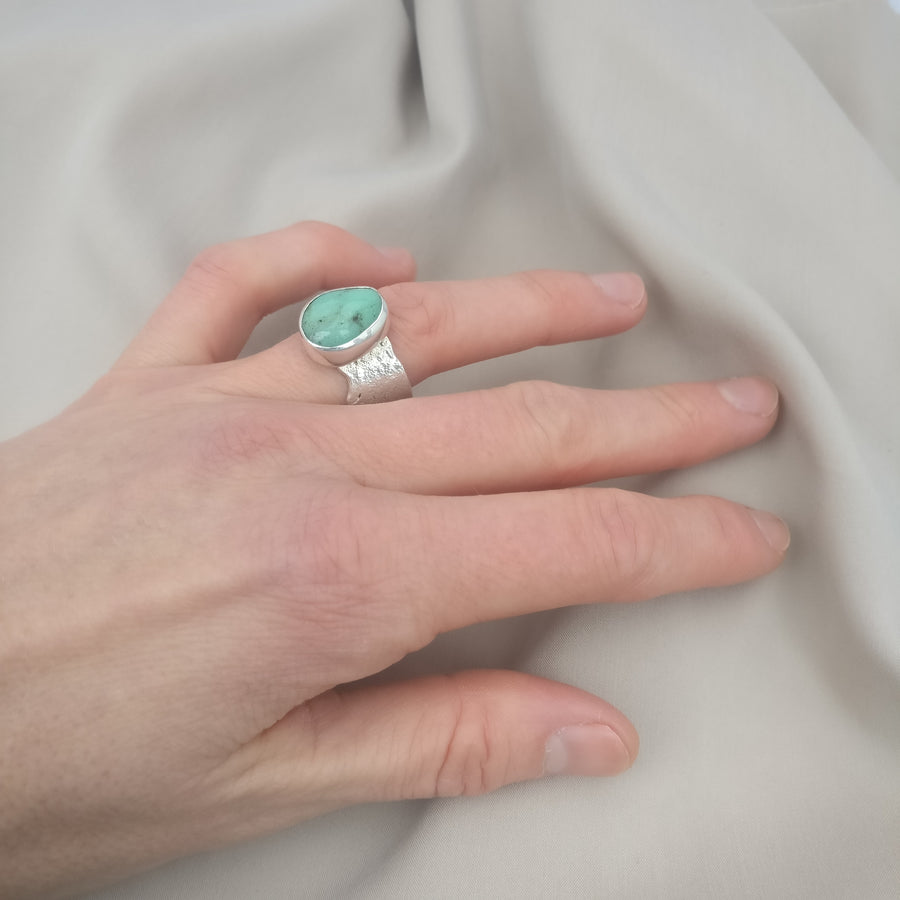 Chrysoprase ring